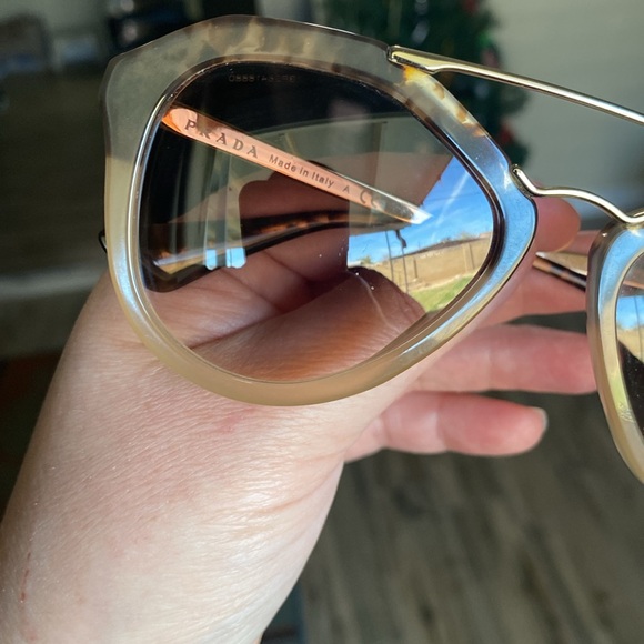 Prada Aviator Tortoise Shell Gold Tone sun glasses w/ COA - Picture 12 of 12